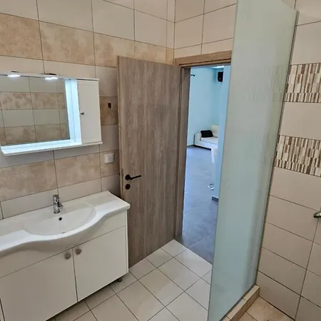 Rhodes Apartman